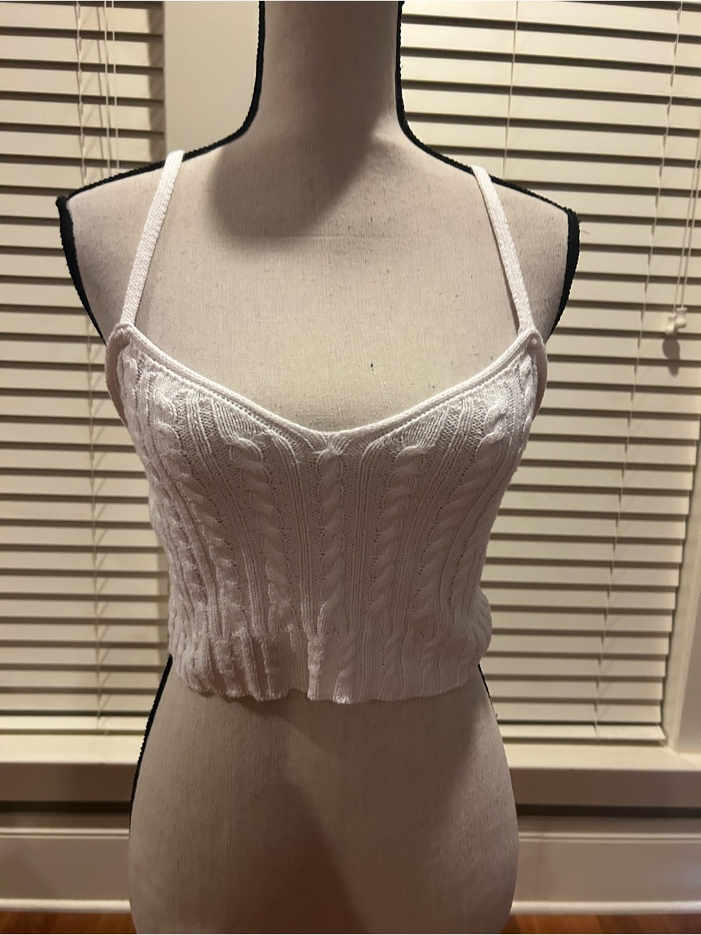 Cotton Candy White Cable Knit Tank size M